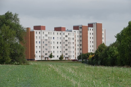 Hochhäuser am Bahnhof Kirchdorf
