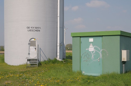 Windkraftanlage bei Bantorf nahe der A2