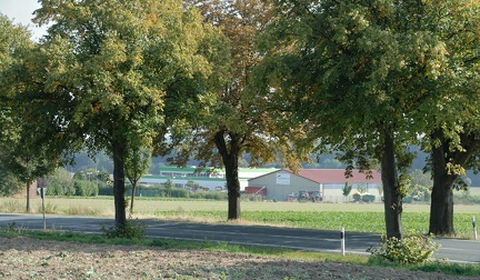 Gewerbegebiet an der Levester Straße, im Vordergrund die B65