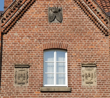 Wappen am Eingangstor zum Rittergut