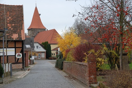 Ev. Kirche, aus der Lönsstraße fotografiert