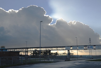 Gewitter über der Zuckerfabrik
