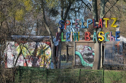 Eingang zum Spielplatz Klein Basche