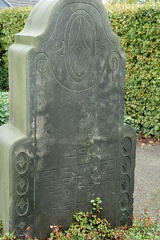 Neuer Jüdischer Friedhof: einer der Grabsteine