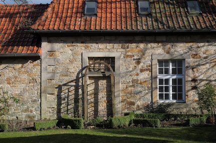 Gebäude an der Klostermauer