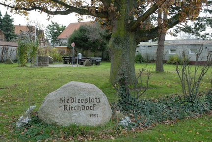 "Siedlerplatz" in der Landstraße
