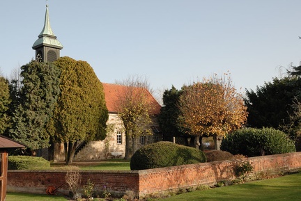 Friedhof mit der Kirche